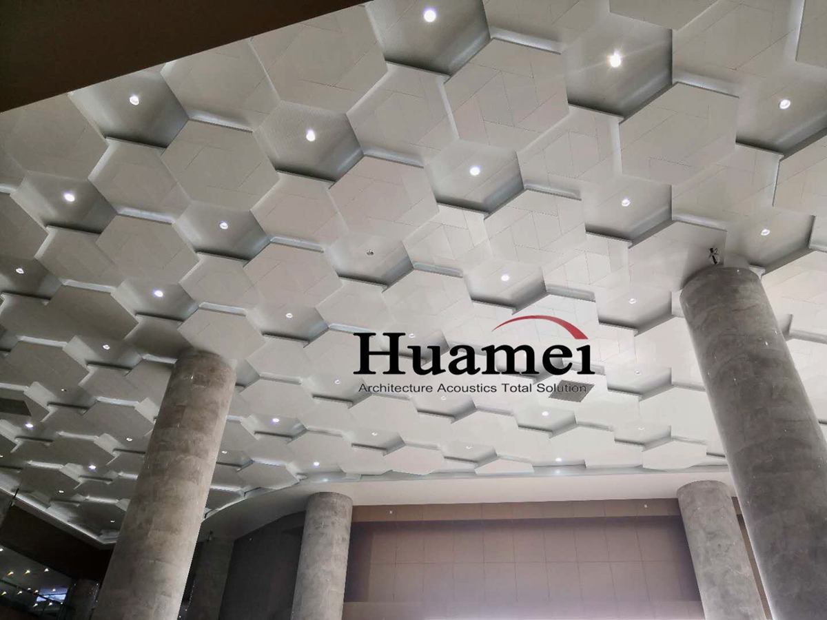 Characteristic splicing suspended ceiling of Chongqing People's Hospital